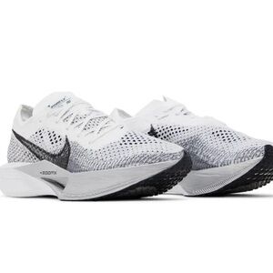 Nike Women's ZoomX Flyknit 3 Grey, Black and White Running Shoes